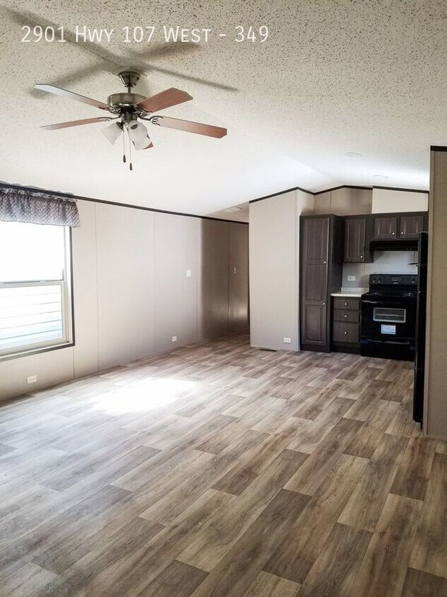 Primary Photo - Move in today!