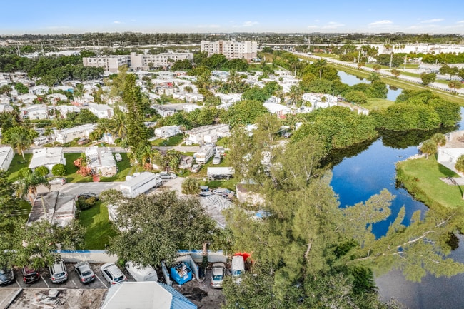 Building Photo - 4732 SW 46th Ln