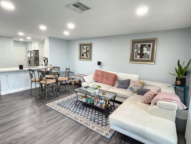 Building Photo - 250 Timberwalk Trail