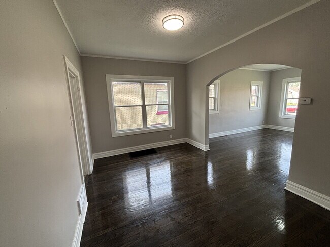 Foto del edificio - Cozy 4-bed house in Gary!