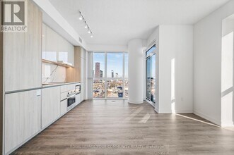 Building Photo - 8 Interchange Wy