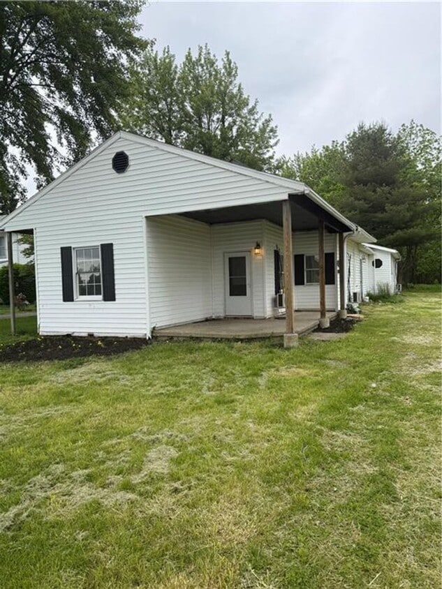 Primary Photo - Family Home for Rent in Jamestown