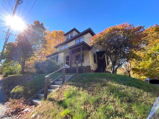 Front - 59 Spring St