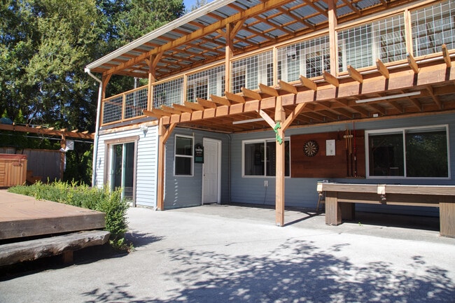Building Photo - 211 Moonstone Plz