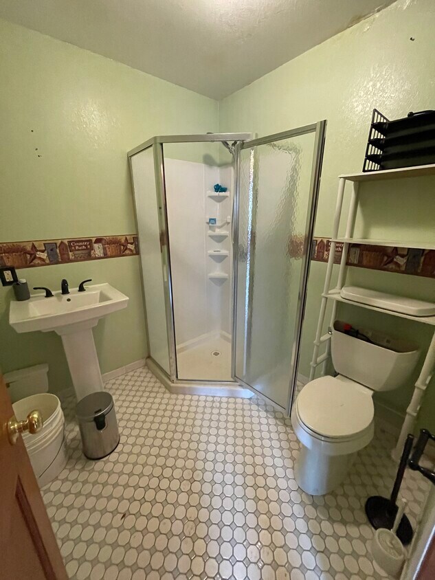 Building Photo - 1224 S Cesar E Chavez Dr