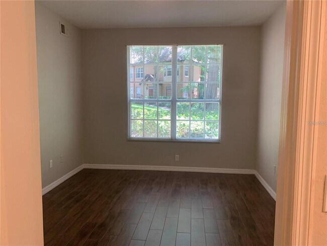 Foto del edificio - 6308 Raleigh St