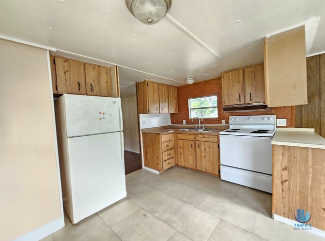 Building Photo - CUTE and AFFORDABLE 2 Bedroom, 1 Bathroom ...
