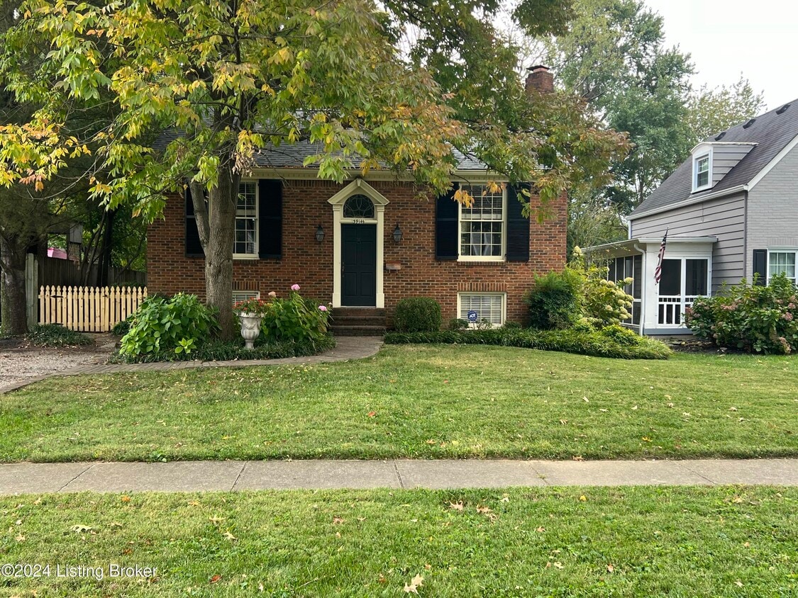 Primary Photo - 3914 1/2 Elmwood Ave