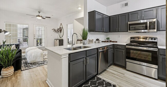 Foto del edificio - NEO Midtown Apartments