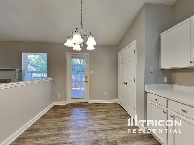 Foto del edificio - 607 Kingville Dr