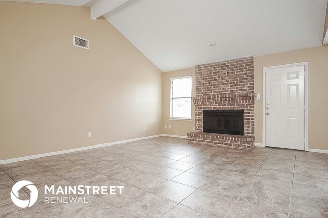 Foto del edificio - 15850 Alger Dr