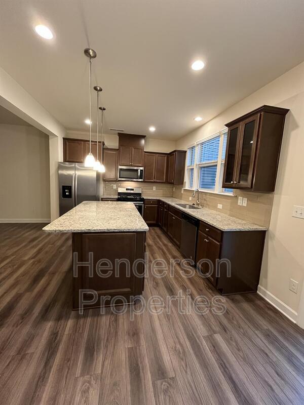 Foto del edificio - 9254 Glenburn Ln