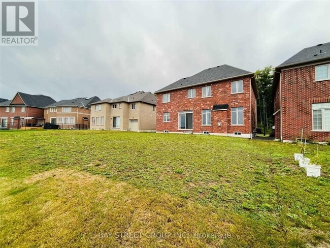 Building Photo - 25 McIsaac Dr