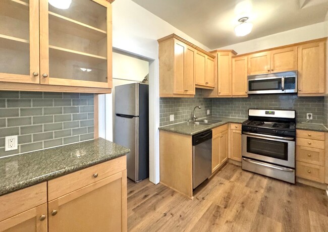 Foto del edificio - Stunning 2Bd/1BA Fairfax Neighborhood