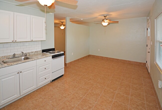 Foto del edificio - 5009 TANGERINE AVE S