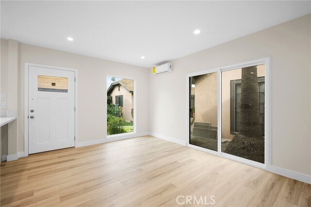 Foto del edificio - 417 Riverdale Dr