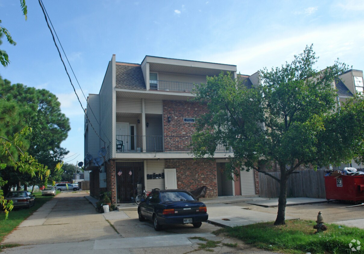 Foto del edificio - 4117 Trenton St