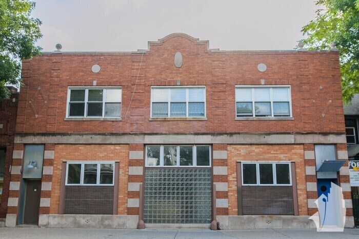 Primary Photo - 4715 N Damen Ave.