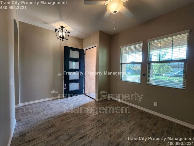 Building Photo - 3558 E Arabian Dr