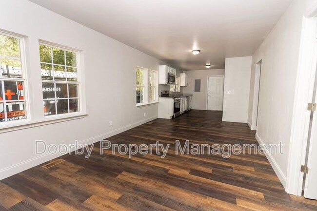 Building Photo - 517 LaFayette Rd