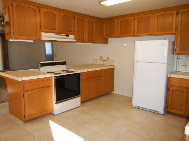 Building Photo - 14046 HACKETT ST. #2B