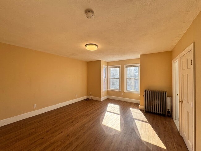 Building Photo - 51 Beacon St