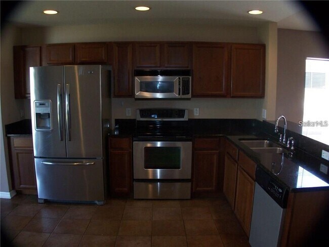 Building Photo - 8529 Deer Chase Dr