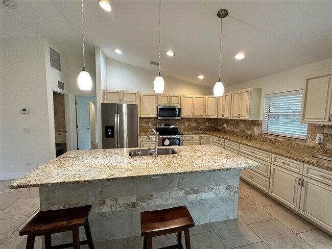 Building Photo - 3560 Eldron Ave
