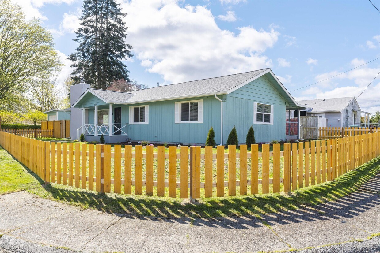 2533 Stephenson Ave, Bremerton, WA 98310 House for Rent in Bremerton