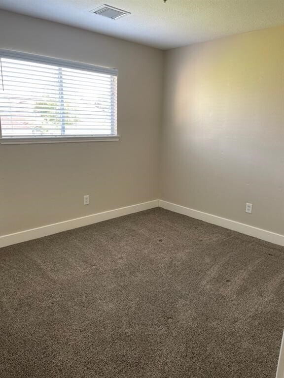 Foto del edificio - 6226 Kings Oaks Ln