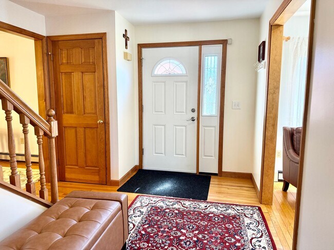 Foto del edificio - Meticulously Maintained 3BD/2.5BA Home in Quiet Westbrook Neighborhood!