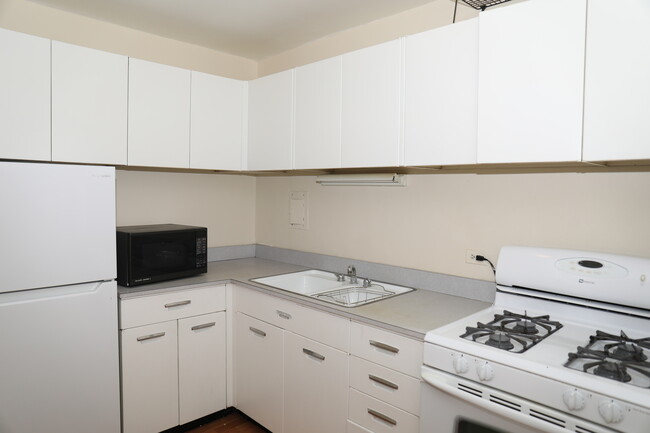 Building Photo - 1401 E 55th St
