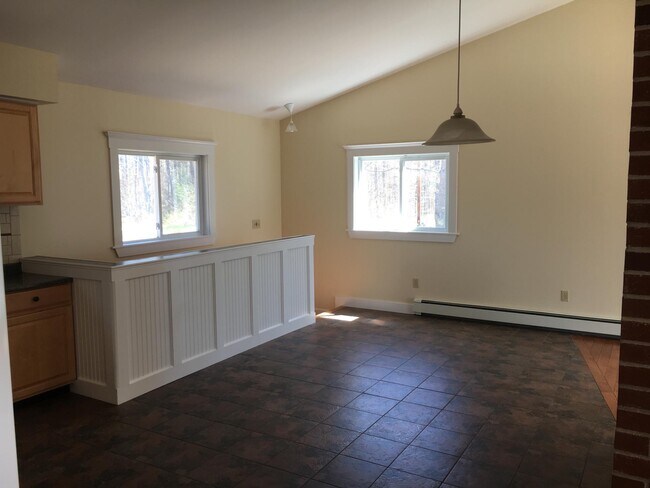Building Photo - 66 Watkins Shores Rd