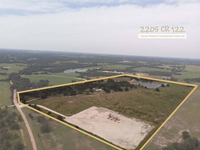 Foto del edificio - 2205 Co Rd 122