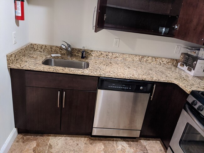 Building Photo - 146 32nd St