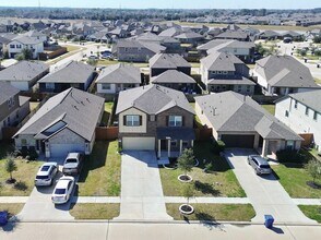 Building Photo - 2307 Sweet Bay Dr