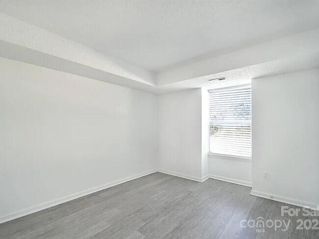 Foto del edificio - 9401 Old Concord Rd