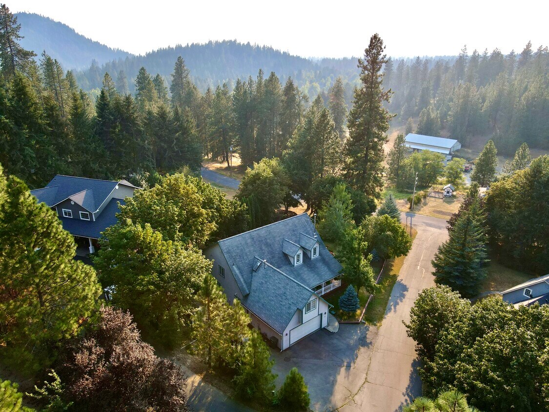 3248 E Barn Ct, Coeur d'Alene, ID 83815 House Rental in Coeur d'Alene