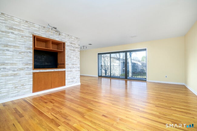 Foto del edificio - 73 Courtland Ave