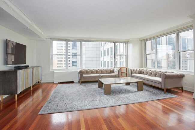 Building Photo - 117 E 57th St