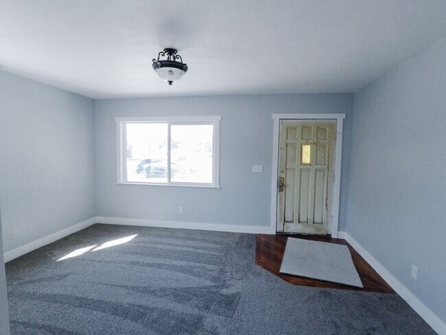 Foto del edificio - Updated Cozy Cottage