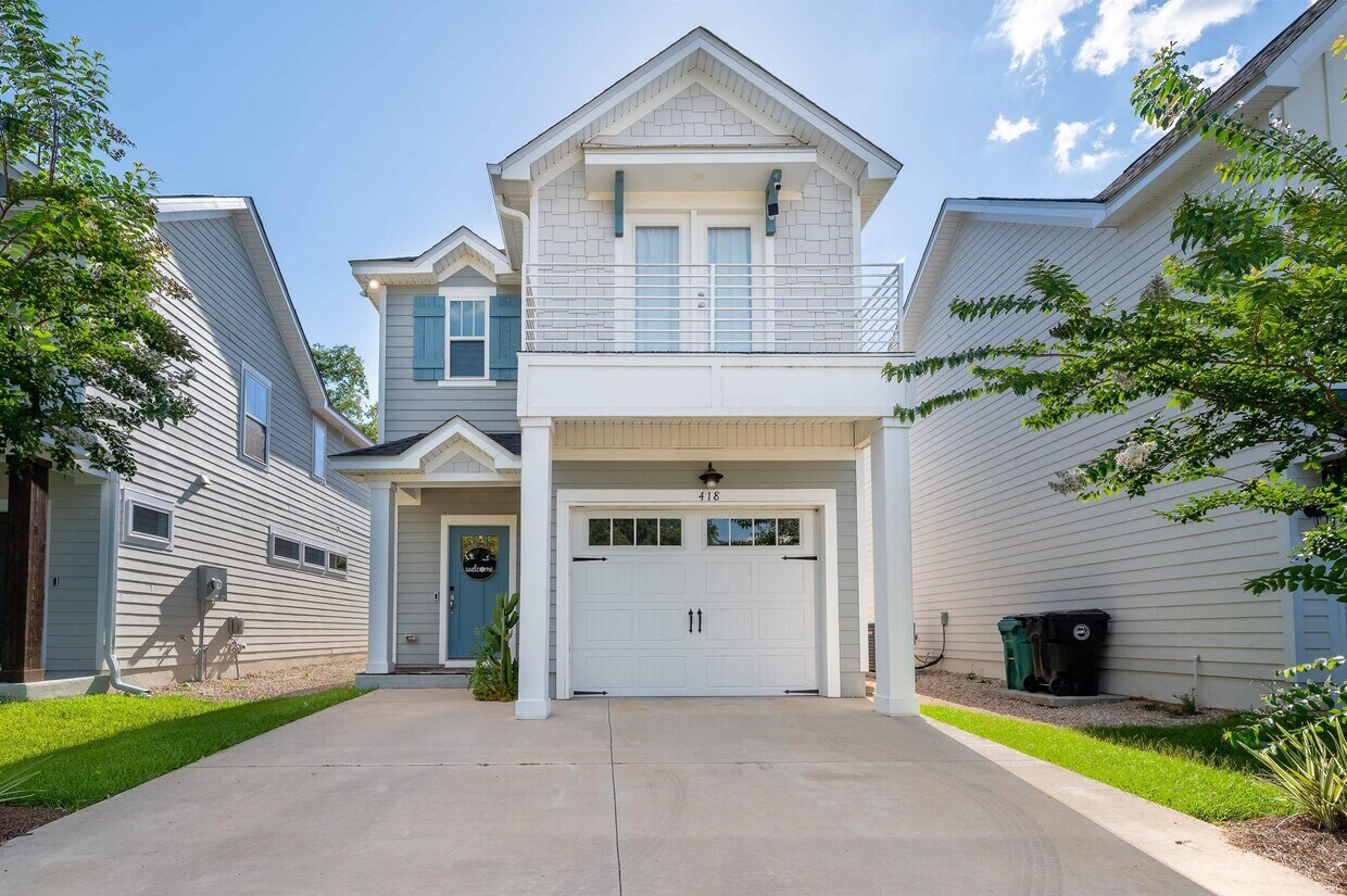 Foto principal - 418 Grand Oaks Rd