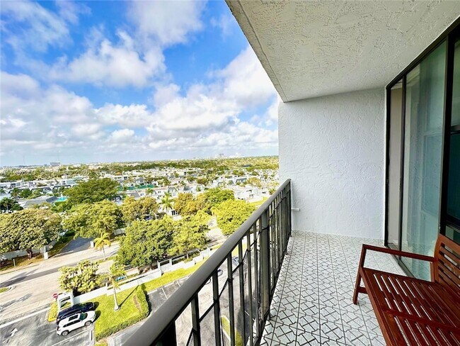 Foto del edificio - 800 Parkview Dr