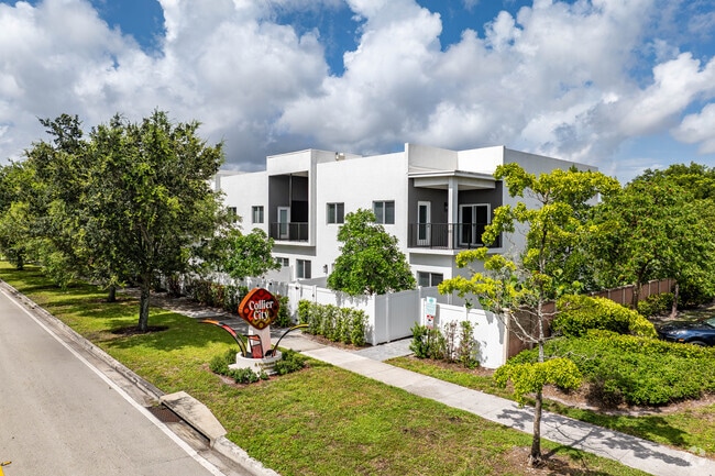 Building Photo - Pearl at Pompano Beach