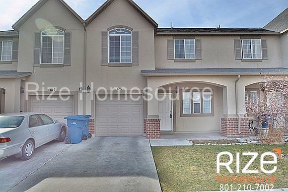 Primary Photo - 1621 W Red Oakleaf Ct