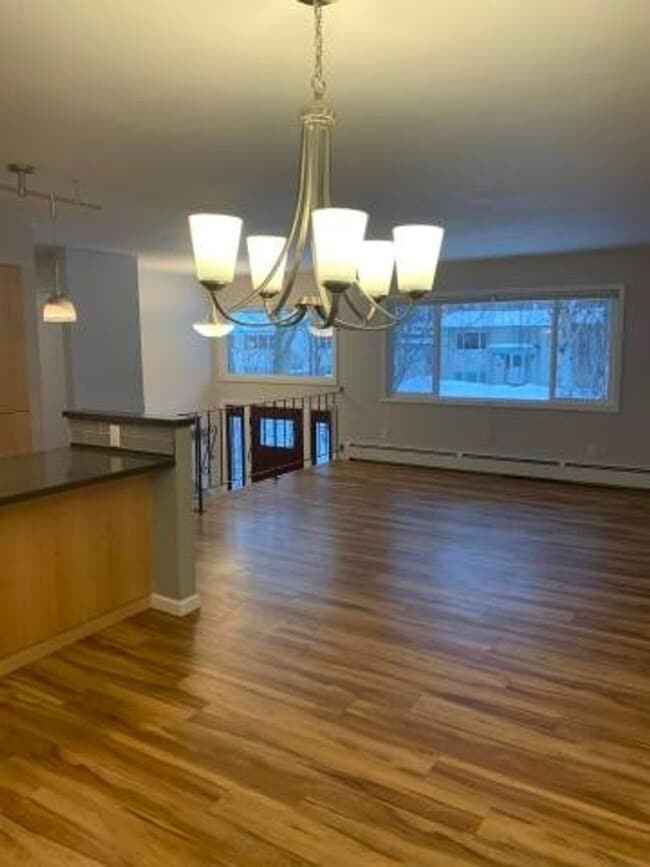 Building Photo - 4010 Crosson Dr