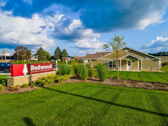 Foto del edificio - Redwood Comstock Township