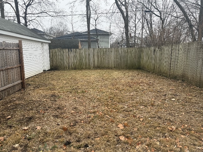 Building Photo - 1324 Kenwood Ave