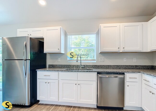 Building Photo - Gorgeous 4BR/2BA House in Ocala! FEBRUARY ...