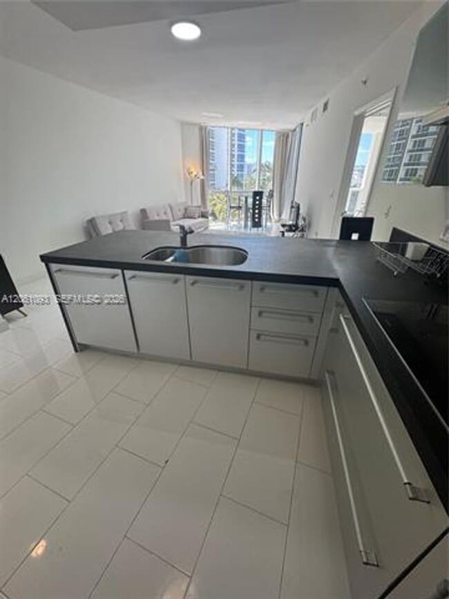 Photo - 18201 Collins Ave cu-608 House